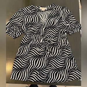 Michael Kors like new tunic style blouse top